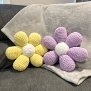 Crochet daisy pillow pattern