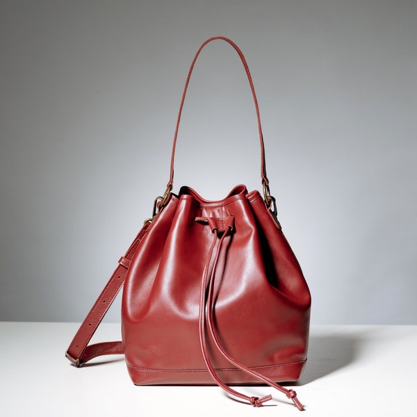 Burgundy Leather Bucket Bag for Women, Handmade Italian Leather Purse, Drawstring Shoulder Bag with Pockets, Personalized Gift for Her