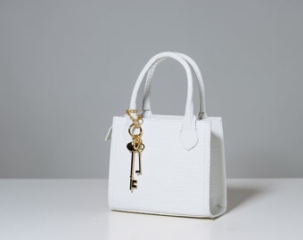 White Leather Bag, Zippered tote bag, Custom tote bag, Womens tote bag, White Croco Leather Bag, Valentine&#39;s Day Gift for Her