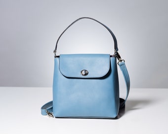 Minimalistische Ledertasche, Crossbody Ledertasche, Studententasche, personalisierte Ledertasche, Blaue Notebooktasche, Geschenk für Sie