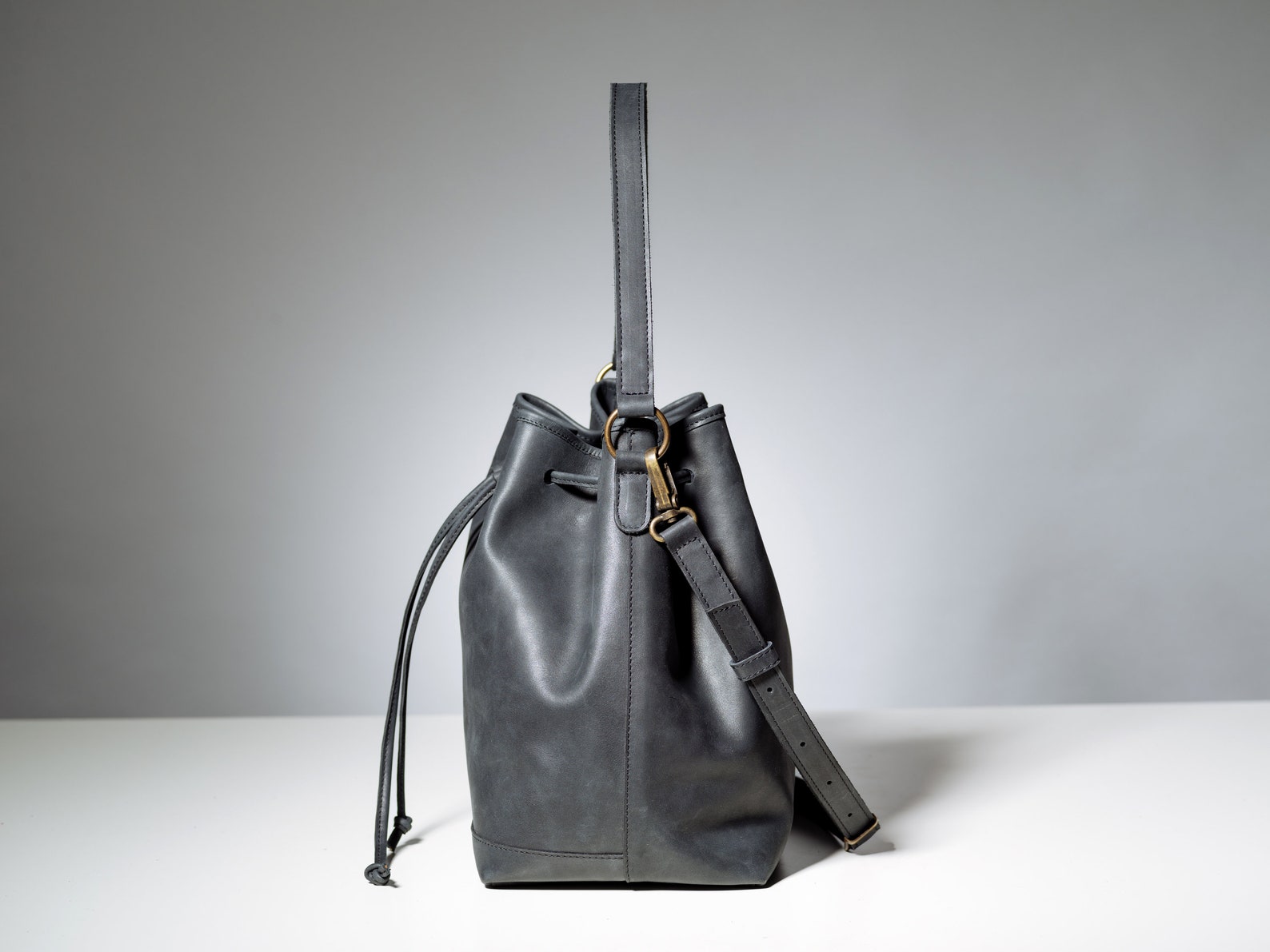 BLACK SIREN EVA BUCKET BAG