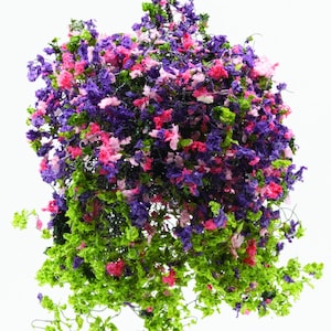 Poppenhuis miniatuur landschap hangende mand tuintafereel diorama trein bloem veranda lente decor zomer wijnstok hangende plantenbak pot patio HB5