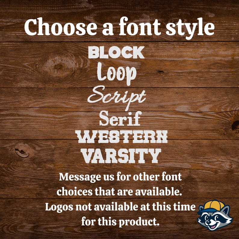 K&ouml;nnte beinhalten: Bild mit Text auf Holzgrund. Der Text lautet "W&auml;hle einen Schriftstil", gefolgt von Schriftstiloptionen: Block, Loop, Script, Serif, Western und Varsity. Zus&auml;tzlicher Text besagt, dass Sie sich f&uuml;r andere Schriftarten melden k&ouml;nnen und dass Logos nicht verf&uuml;gbar sind.