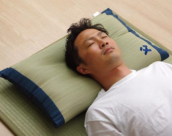 Almohada Tatami Hierba de Junco Japonesa, Igusa, 63x43cm Azul Verde Colchoneta Tradicional para Dormir Material Natural, Artesano, Hecho en Japón 2431
