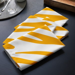 Yellow and white geometric Cloth napkin set, Modern napkins,
