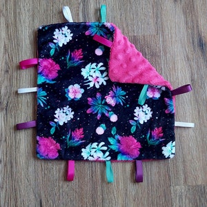 Baby label comforter in minky