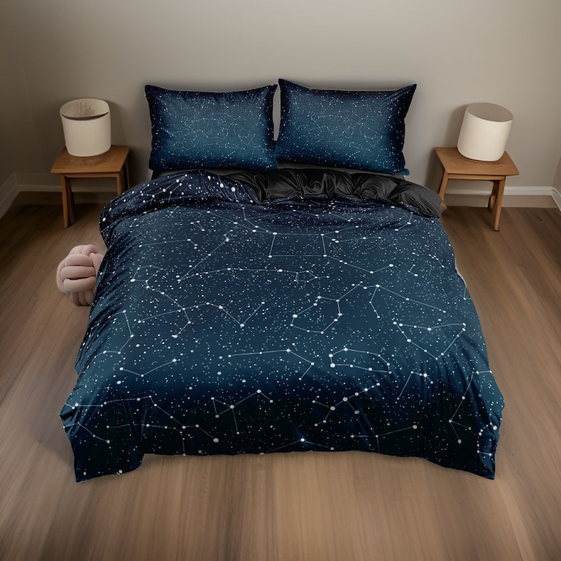 Parure de lit constellation d'étoiles, draps en coton bleu noir imprimé ciel nocturne, ensemble oreiller et couverture housse de couette, ensemble cadeau pour chambre à coucher image 1