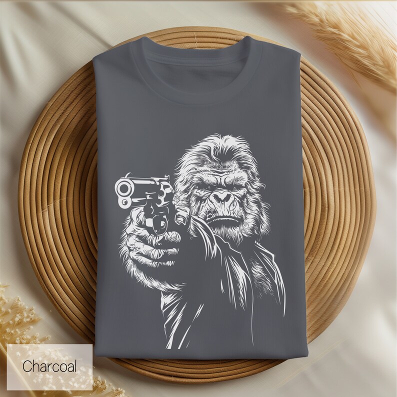 Bigfoot Gun Graphic Tee, Edgy Design, Patriot Gift 画像 8