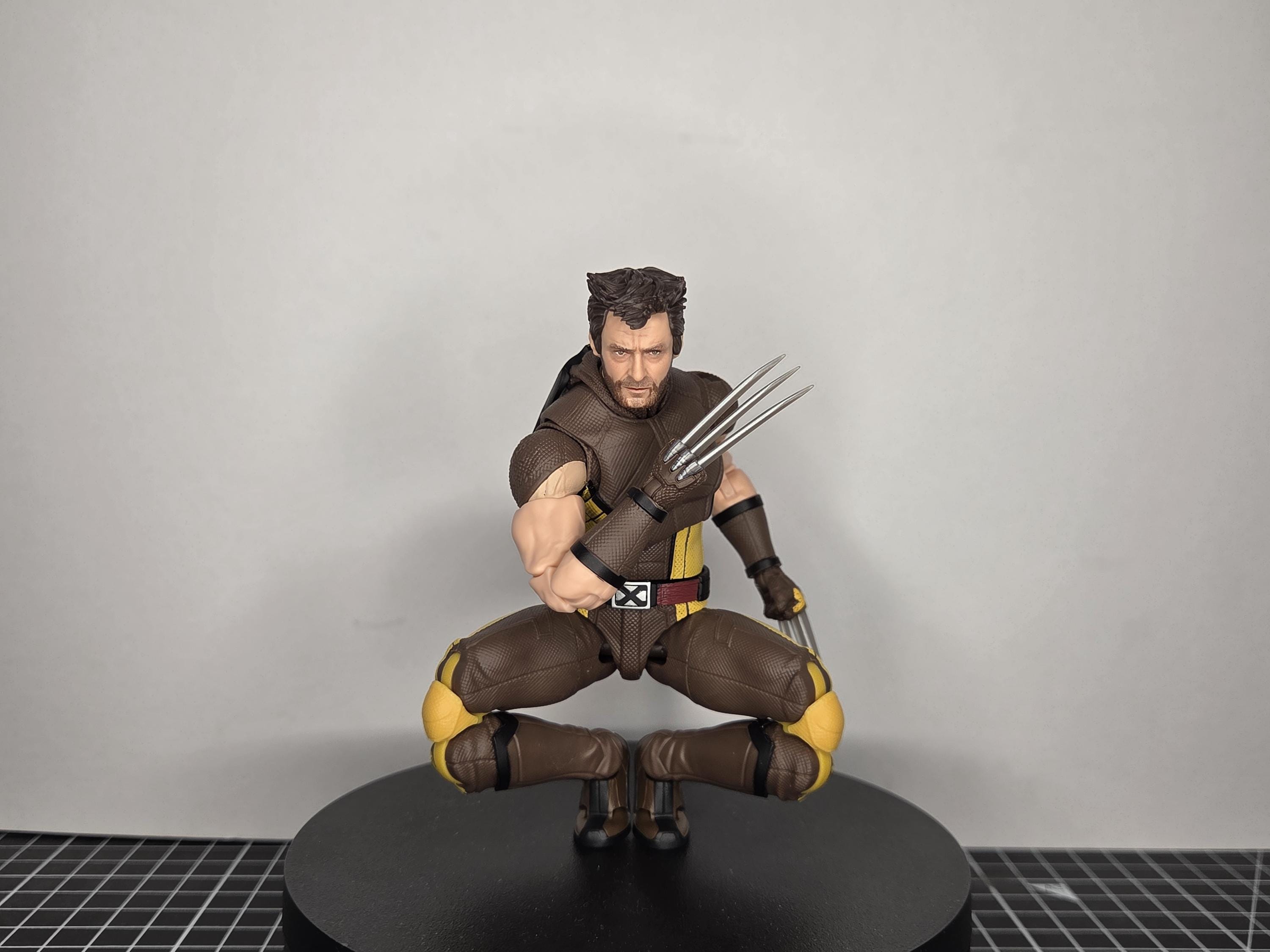 Wolverine action figure - Etsy 日本