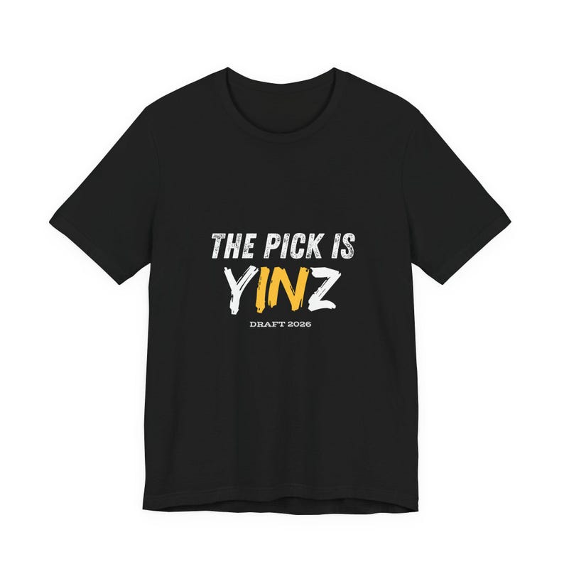 Die Wahl ist Yinz T-Shirt | Fußball Entwurf 2026, Pittsburgh Pride Bild 5