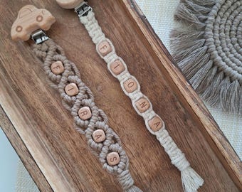 Schnullerkette mit Namen, handgeknüpft aus premium Makrameegarn - Ökotex zertifiziert - verschiedene Varianten, personalisierbar - Baby