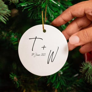 Adorno de boda personalizado: regalo minimalista sutil para citas, matrimonio, decoración del hogar, decoración navideña, recuerdo, aniversario, pareja.