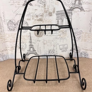 Longaberger Foundry Wrought Iron Holiday Stand 13.5 x 12.75 x 16.25