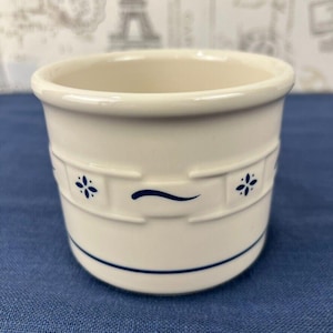 Longaberger Pottery Woven Traditions Classic Blue One Pint Crock 3.5H x 4.25 Rnd