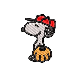 Puede incluir: Parche bordado con Snoopy de Peanuts, con una gorra de béisbol roja y un guante de béisbol amarillo. El parche tiene un contorno negro sobre un fondo blanco. El diseño es de estilo caricatura.