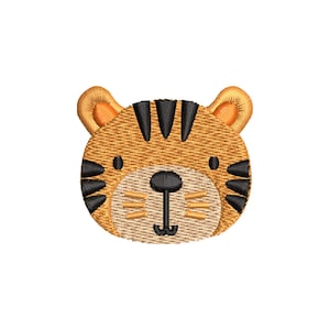 Puede incluir: Cara de tigre bordada con detalles en naranja, beige y negro. El tigre tiene rayas negras en la cabeza y las orejas, con un hocico beige y orejas naranjas. El diseño es probablemente para un parche o aplique.
