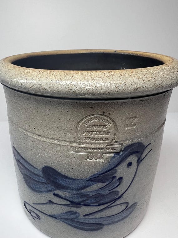 Rowe Pottery Quart Crock Jar- Gray Salt Glaze Stoneware Rowe Pottery Quart Crock Jar- Gray Salt Glaze Stoneware
