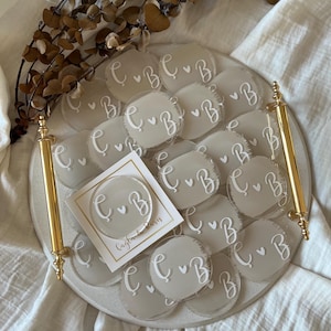 Personalized Plexiglass Wedding Magnet Favors: Elegant Engagement Keepsake