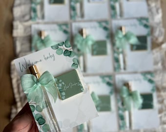 Set de regalo de bienvenida para bebé – Temática de eucalipto – Mini colonia y chocolates