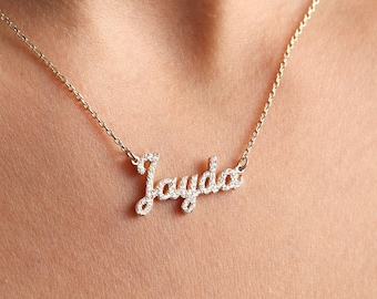 Collar con placa de nombre personalizada de circonita cúbica: plata de ley, estilo pavé de diamantes de circonita cúbica