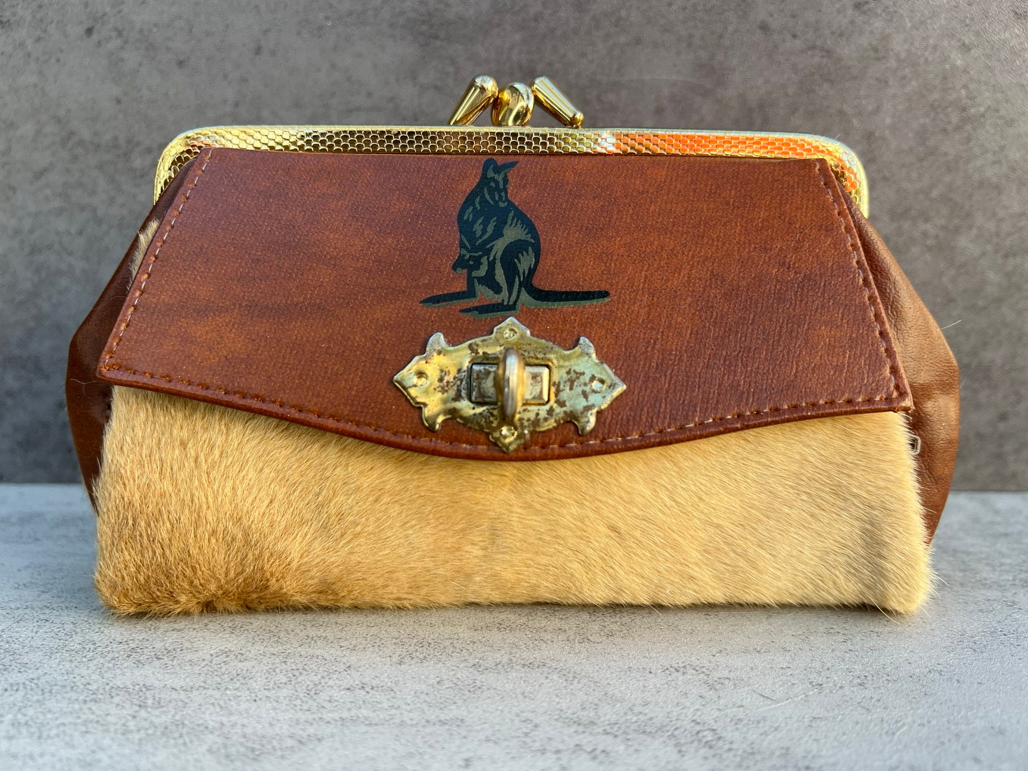 kangaroo lucky pouch-