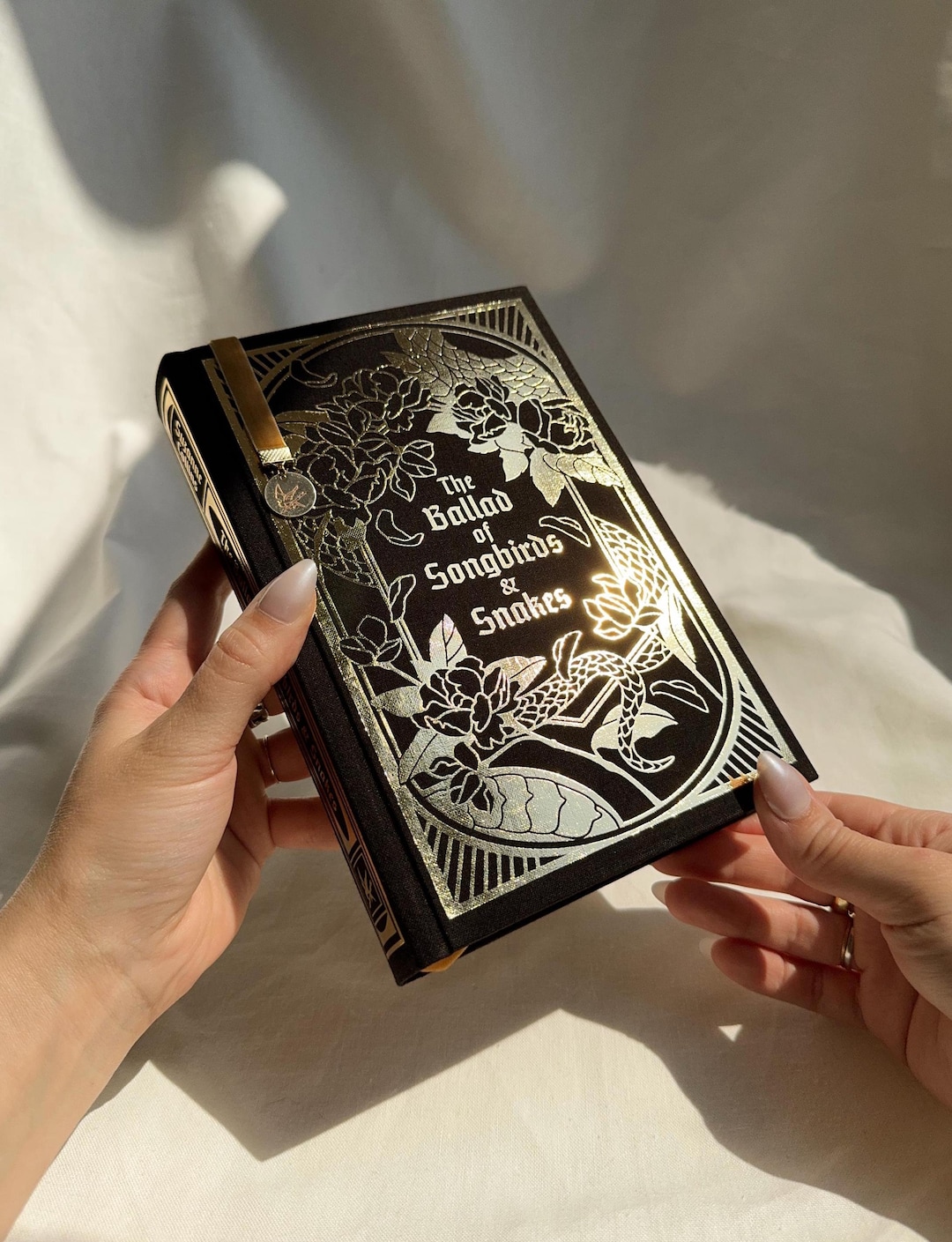 洋書 The Ballad of Songbirds and Snakes Amazon.com: The Ballad of Songbirds and Snakes