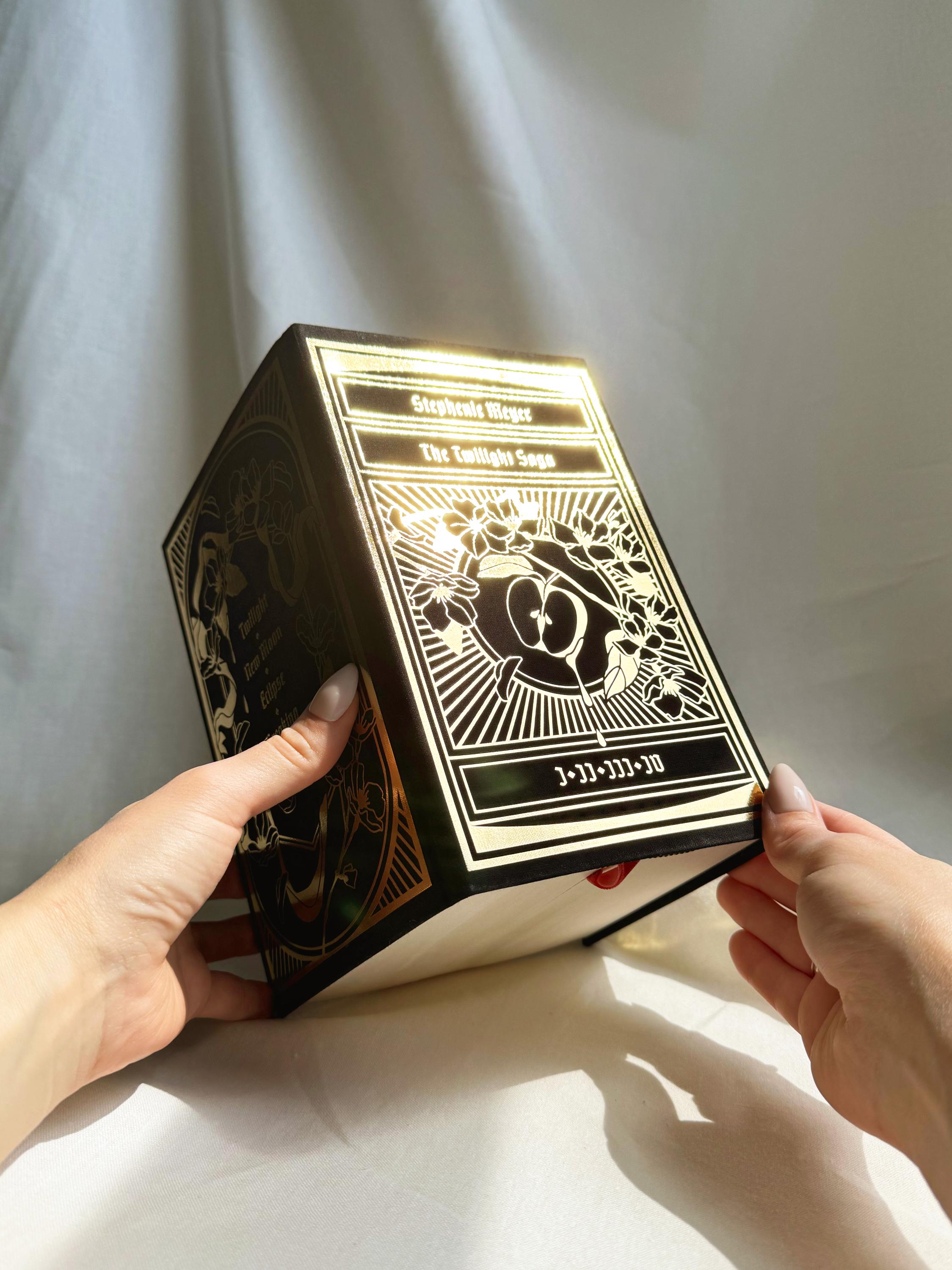 Twilight Saga Omnibus: Handmade Rebound Book, Gold Foil, Red