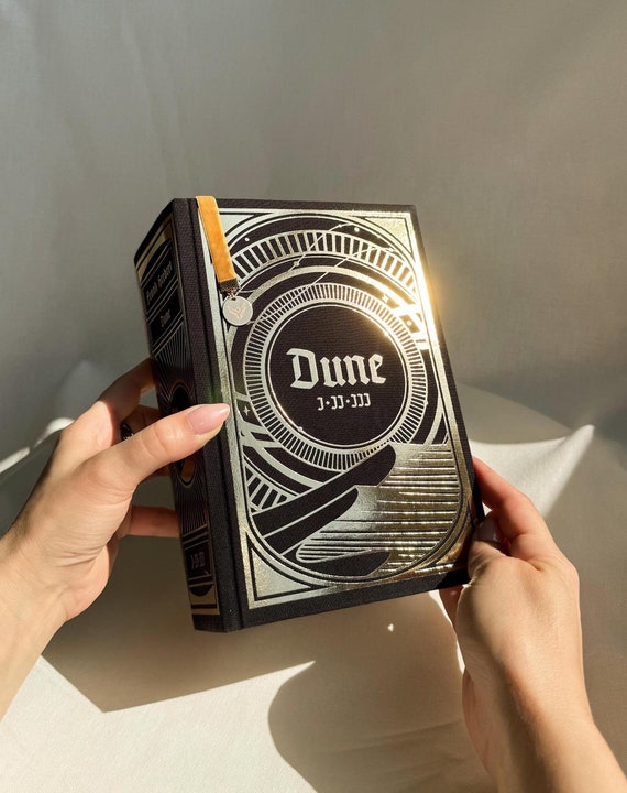 DUNE NO.21 RENAISSANCE洋書 Dune Omnibus: Handmade Rebound Book, Frank Herbert, Gold Foiled