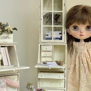 White French Country Shabby Chic Wood Miniature Dollhouse Cabinet Furniture For 1/6 Scale