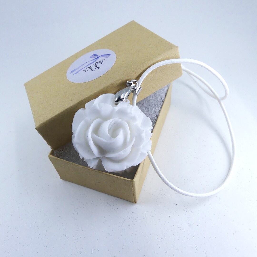 Collier Pendentif Avec Rose Véritable En Résine - Fait Main - Neuf Sans Emballage - Couleur Blanc