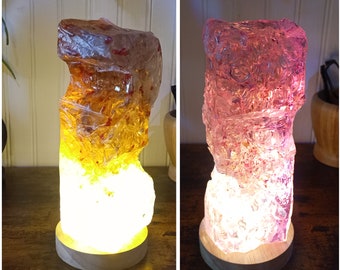 Modern epoxy resin lamp, customizable with choice of color. Exclusive, vertical handmade sculpture. Contemporary art gift.