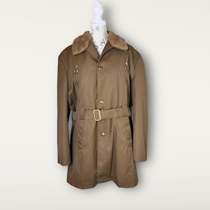 Classical raincoat of the known Danish firm &quot;The Mermaid&quot;. Sand color ,with Belt, fur from the inside,  Size 52, L
