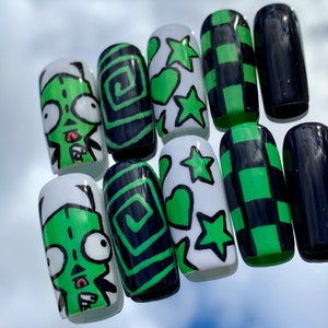 Invader Zim Press Ons | Gir Nails | Y2K nails | Cute Press On Nails | Invader Zim | Gir | Green and Black Nails | egirl nails | Y2K