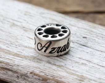 Personalisierter Charm Bead Sterling Silber 925 mit individuell graviertem Namen und Herz Muster Inklusive 3D-Darstellung