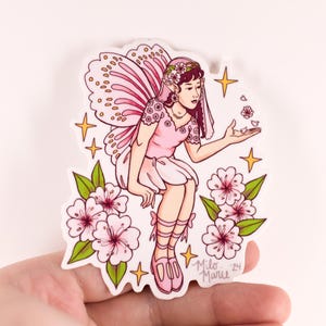 Pegatina de hada de las flores de Sakura / Calcomanía de vinilo troquelado resistente al agua y brillante de 3,5" / Arte original mágico y lindo para la estética Fairycore y Cottagecore