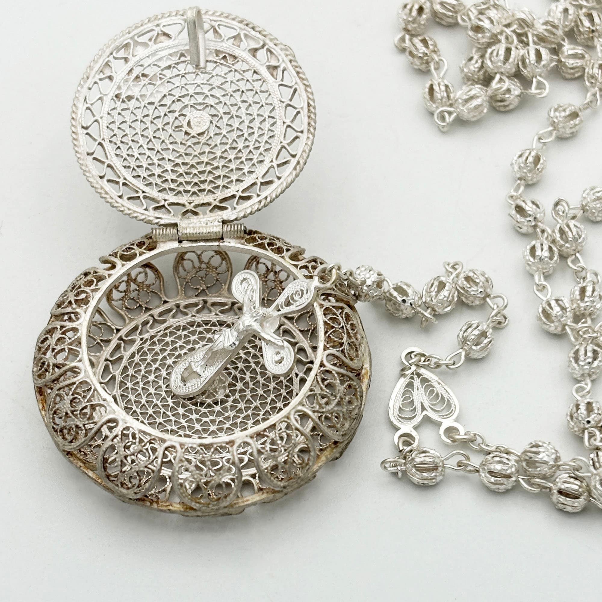 Vintage 800 Silver Filigree Rosary With Cross in Round Box - 1960s