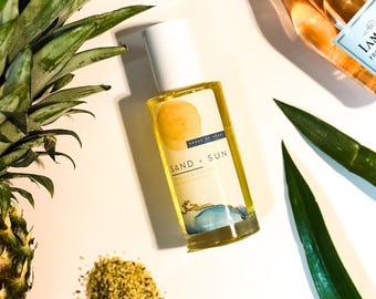 Sand + Sun Santal-vanillelichaamsolie (3,38 ounce) | lichaamsolie | lichaamsolie voor vrouwen | niet-vette lichaamsolie | vochtinbrengende crème voor het lichaam