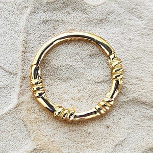 Aro texturizado de cuerda de oro de 14 quilates: anillo de cartílago de oro macizo para perforaciones de hélix, trago, daith y caracola.