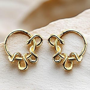 Créoles serpent en or 14 carats - Huggie Serpent en or massif pour cartilage, hélice, tragus, conque - anneau de piercing audacieux de 1,5 cm
