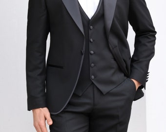 Men Black Three Piece Tuxedo Suit For Groomsman