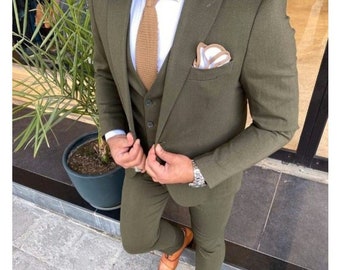 Men's Green Suits, Three piece Suits, Wedding 3 Piece Suits, Grooms Suits, Party Wear Suits, Men Casual suits, Slim Fit Suits.