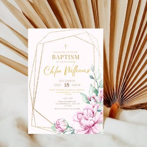 Modelo de convite de batismo, arco de flores rosa rústicas, convite de batismo para impressão, editável, download instantâneo, cartão de convite de batismo rosa