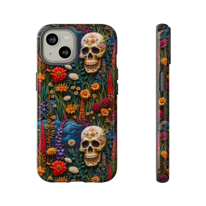 Coque de portable tête de mort floral jardin gothique, squelettes en fleurs imitation broderie, sombre cottagecore iPhone pixel Samsung image 2