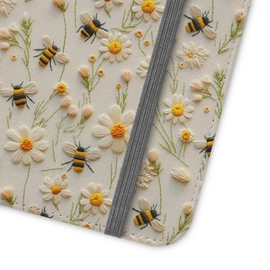 Funda con tapa para teléfono con diseño de abejas florales / Funda con tapa con diseño de abejas y margaritas bordadas falsas para iPhone 13 Pro Max / Samsung Galaxy S22 Plus Ultra