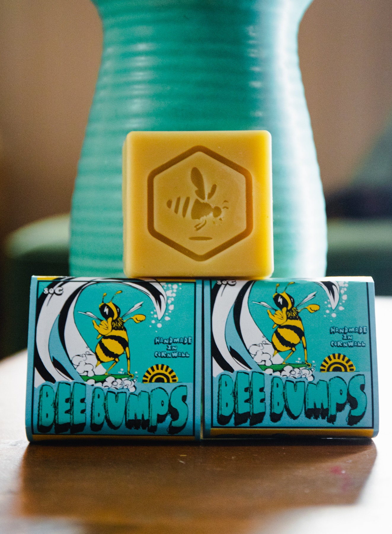 Bee bumps surf on sale wax