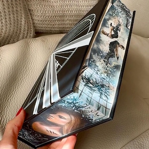 Libro Quadrilogia Divergent ed. italiana: 3 bordi dipinti a mano, copertina personlizzata in pelle eco,regalo perfetto,oggetto da collezione