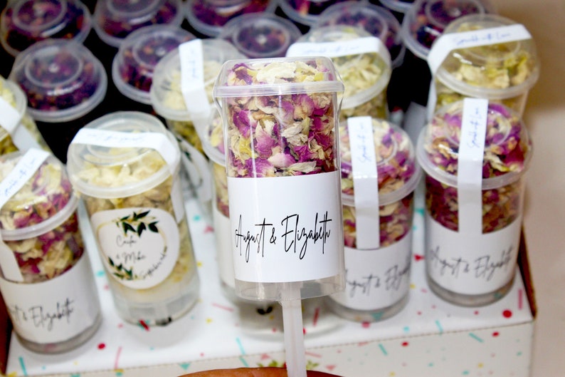 Personalized Wedding Confetti Popper Biodagradable Dried Petals