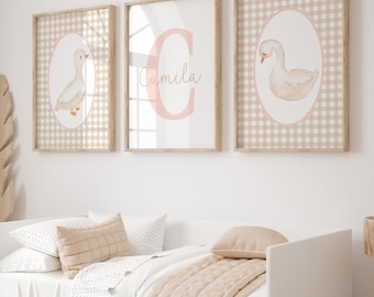 Set di 3 stampe personalizzate da parete con oca, stampa con nome personalizzato, decorazione per la cameretta delle bambine, arte femminile con iniziali, decorazione per la cameretta degli animali da fattoria stampabile