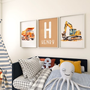 Conjunto de 3 artes de parede para meninos, escavadeira de construção, caminhão basculante, decoração de parede para berçário, impressão personalizada, nome personalizado, decoração de parede para crianças