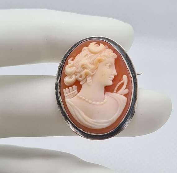 Antique Victorian Hand Carved Cameo Artemis Brooc… - image 2